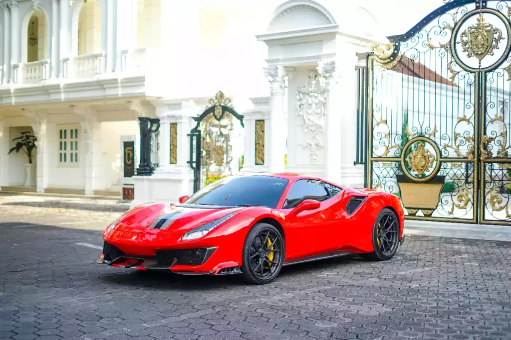 Ferrari 488 GTB tampilan Pista, mobil sport disewakan di Bali