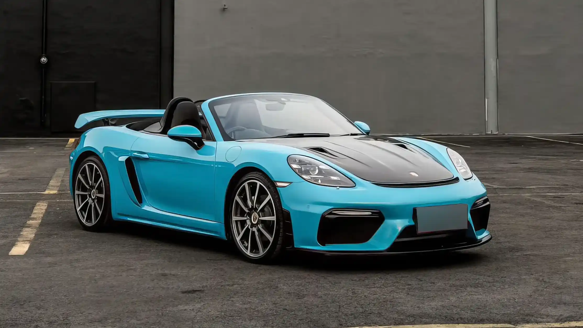 Porsche GT4, mobil sport disewakan di Bali
