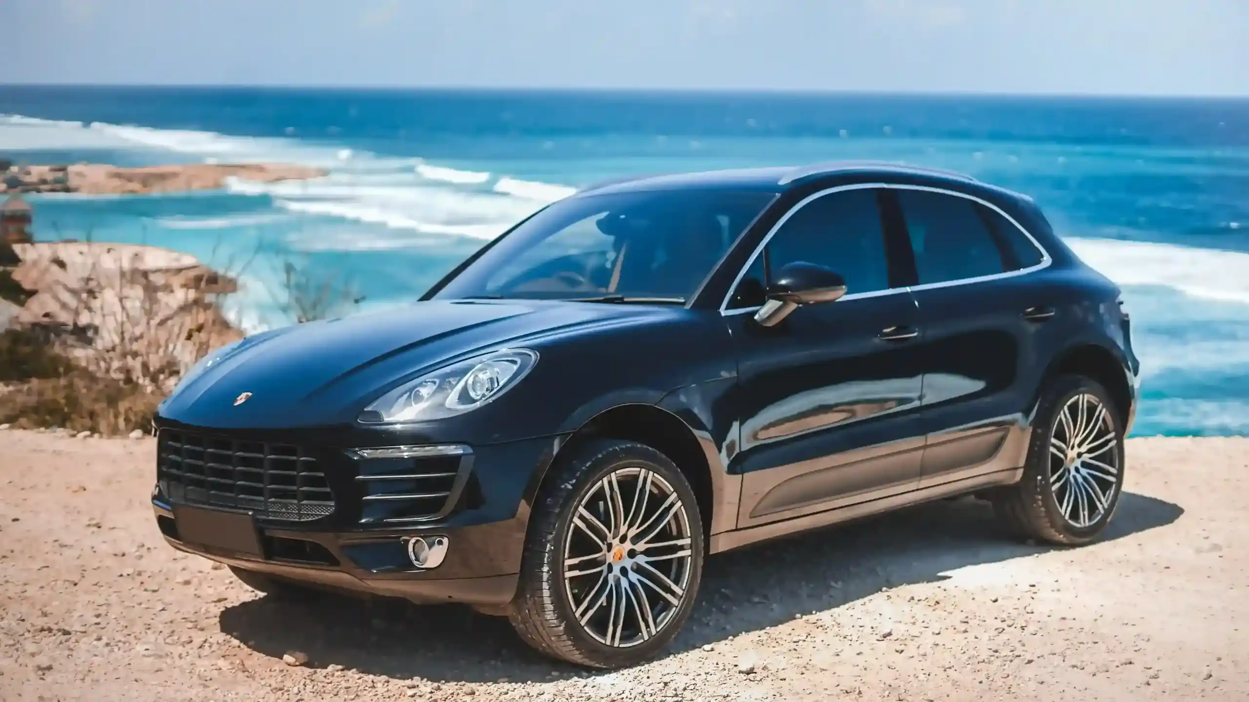 Porsche Macan, SUV sport disewakan di Bali